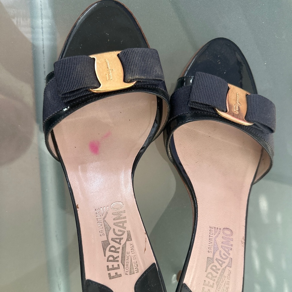 Navy blue / black ferragamo slides